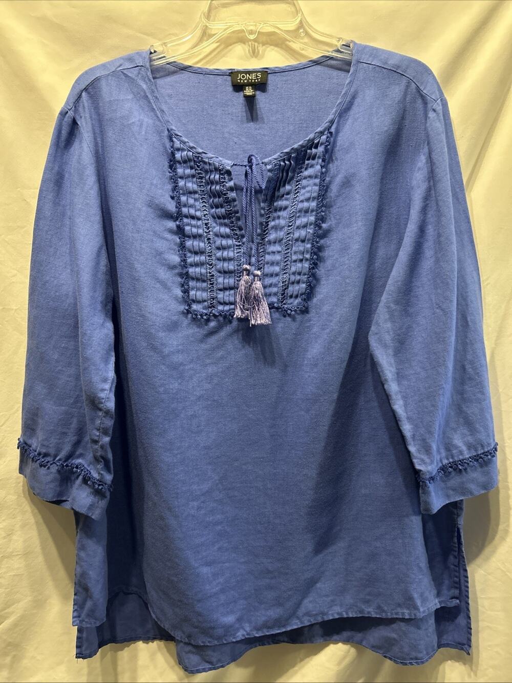 Jones NY Women’s XL Blue Linen Split Neck Tassel And Crochet Tunic Top